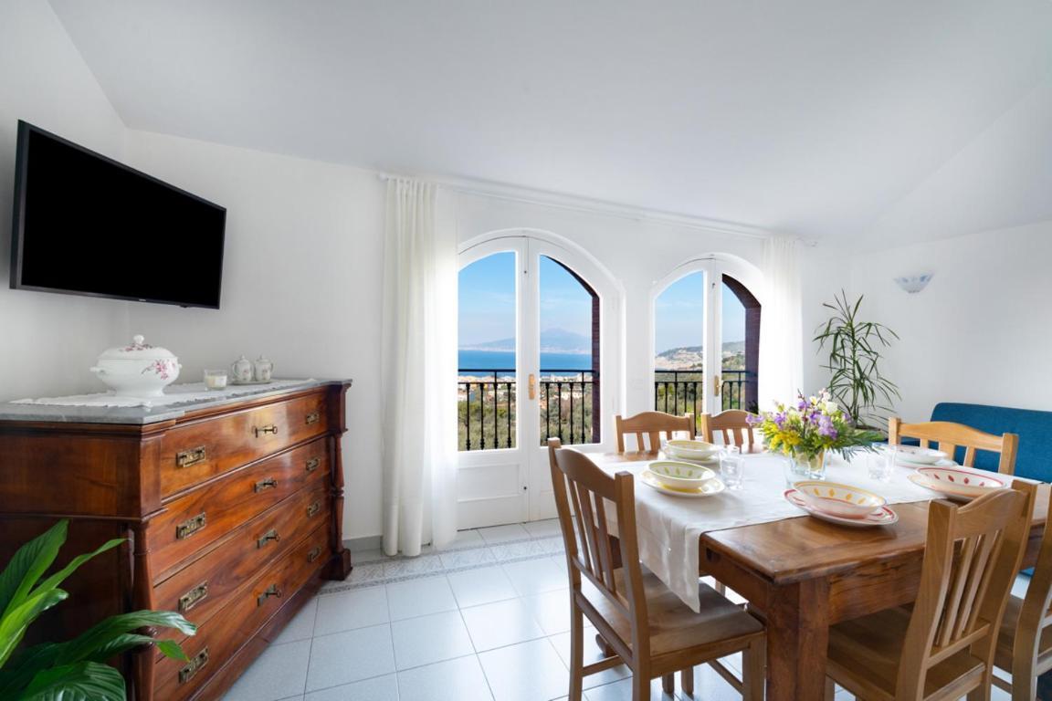 Sorrentovibes - Sea View Rooftop Apartment With Jacuzzi & Garden Exteriör bild