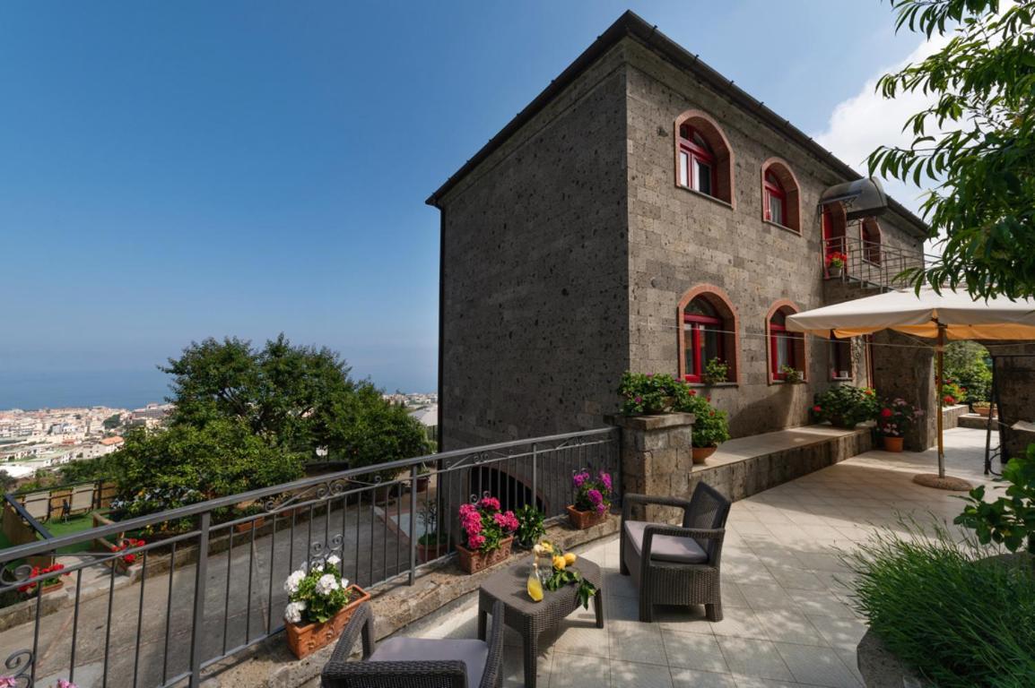Sorrentovibes - Sea View Rooftop Apartment With Jacuzzi & Garden Exteriör bild